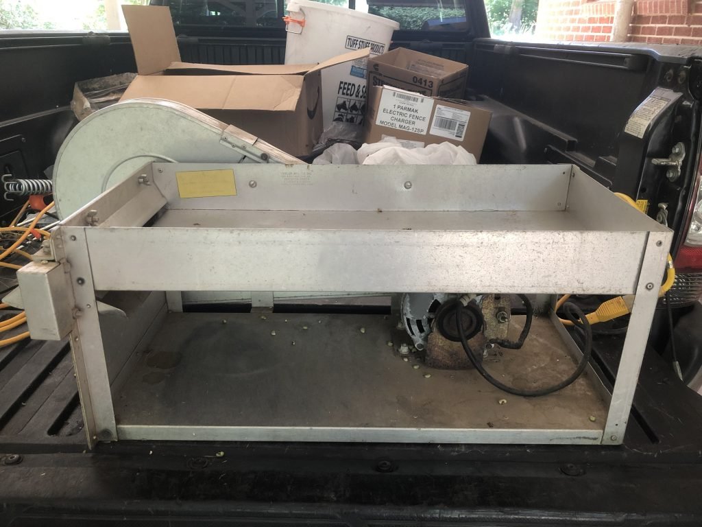 How to plant purple hull peas. Put nitrogen back into your soil and grow these souther n peas.